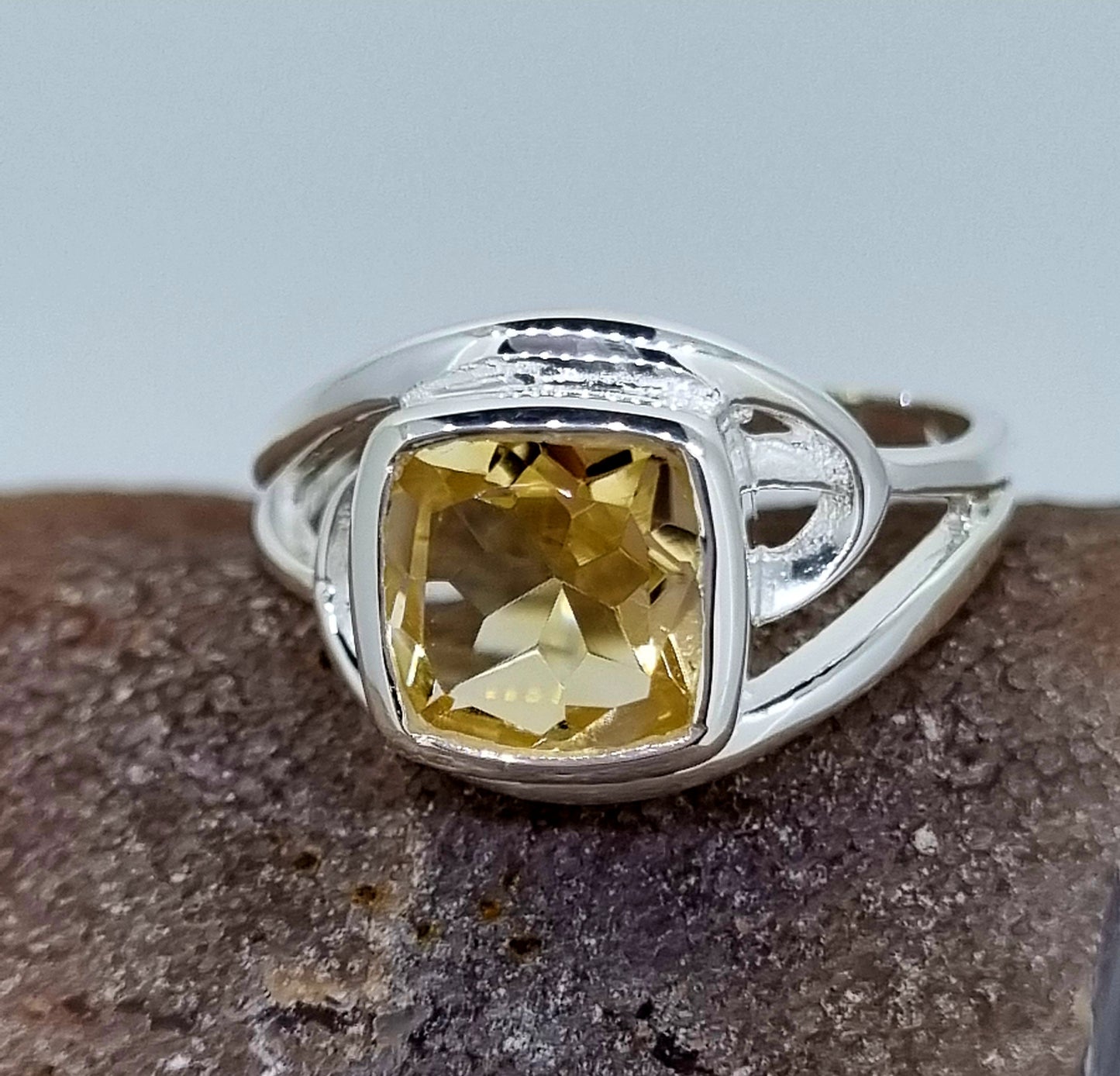 Golden Girl - Citrine Square Gem Intertwined Sterling Silver Ring