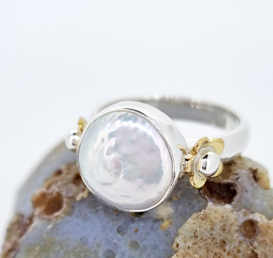 Pond Of Baroque Pearl In 925 Sterling Silver With A Splash Of Gold Ring.